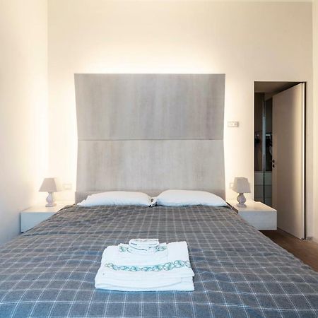 Santo Stefano Luxury Apartment Milano Exteriör bild