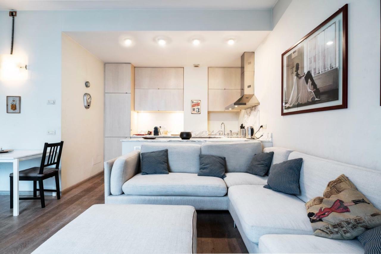 Santo Stefano Luxury Apartment Milano Exteriör bild