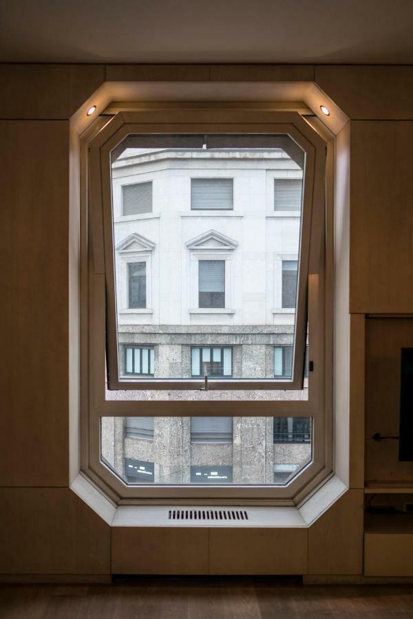 Santo Stefano Luxury Apartment Milano Exteriör bild