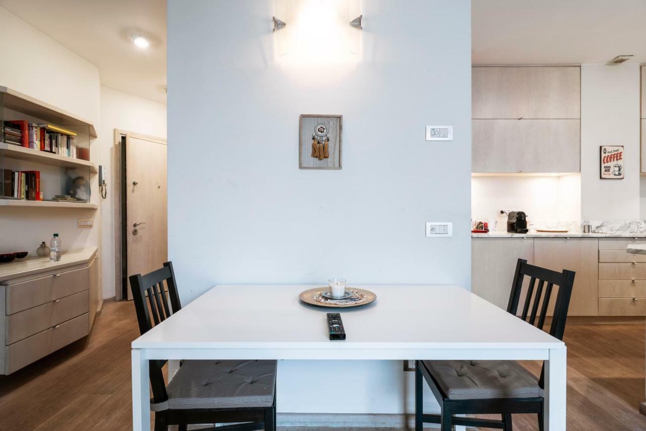 Santo Stefano Luxury Apartment Milano Exteriör bild